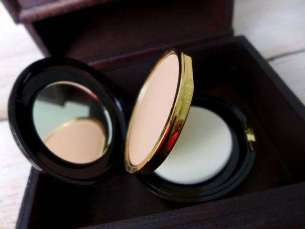 Double Face Make-up